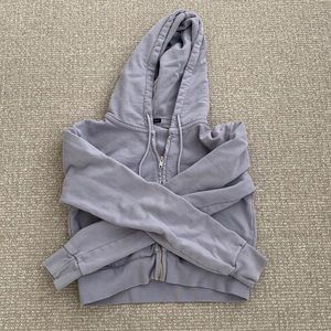 brandy melville christy hoodie (short)